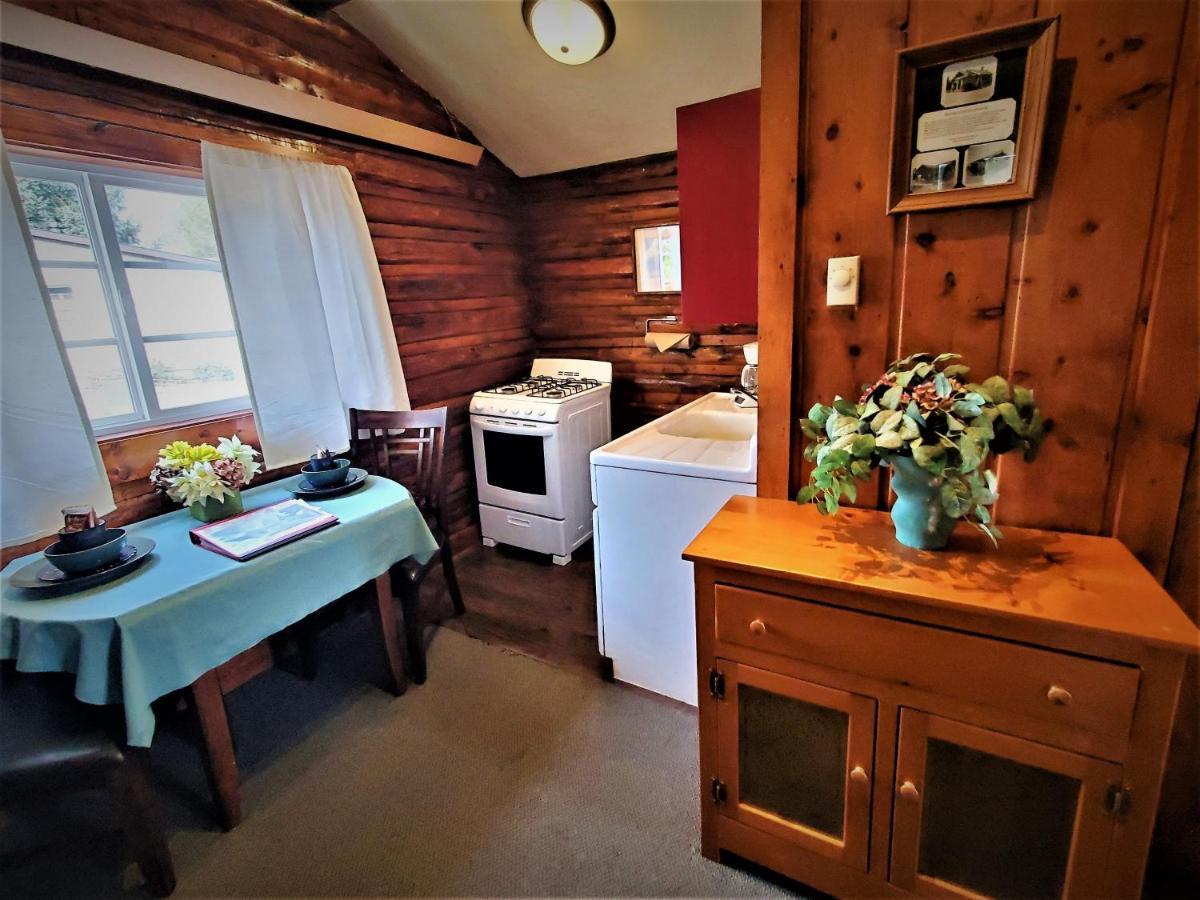 Log Cabin Motel Pinedale Esterno foto